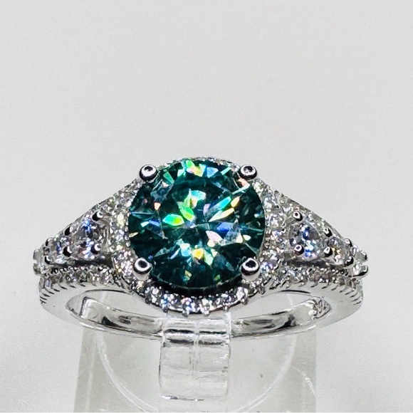 Moissanite 2 carat Ring Cyan Blue Stone - Picture 9 of 10